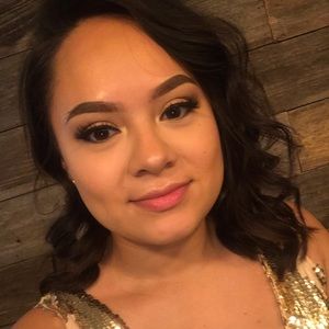 Meet your Posher, Lorena